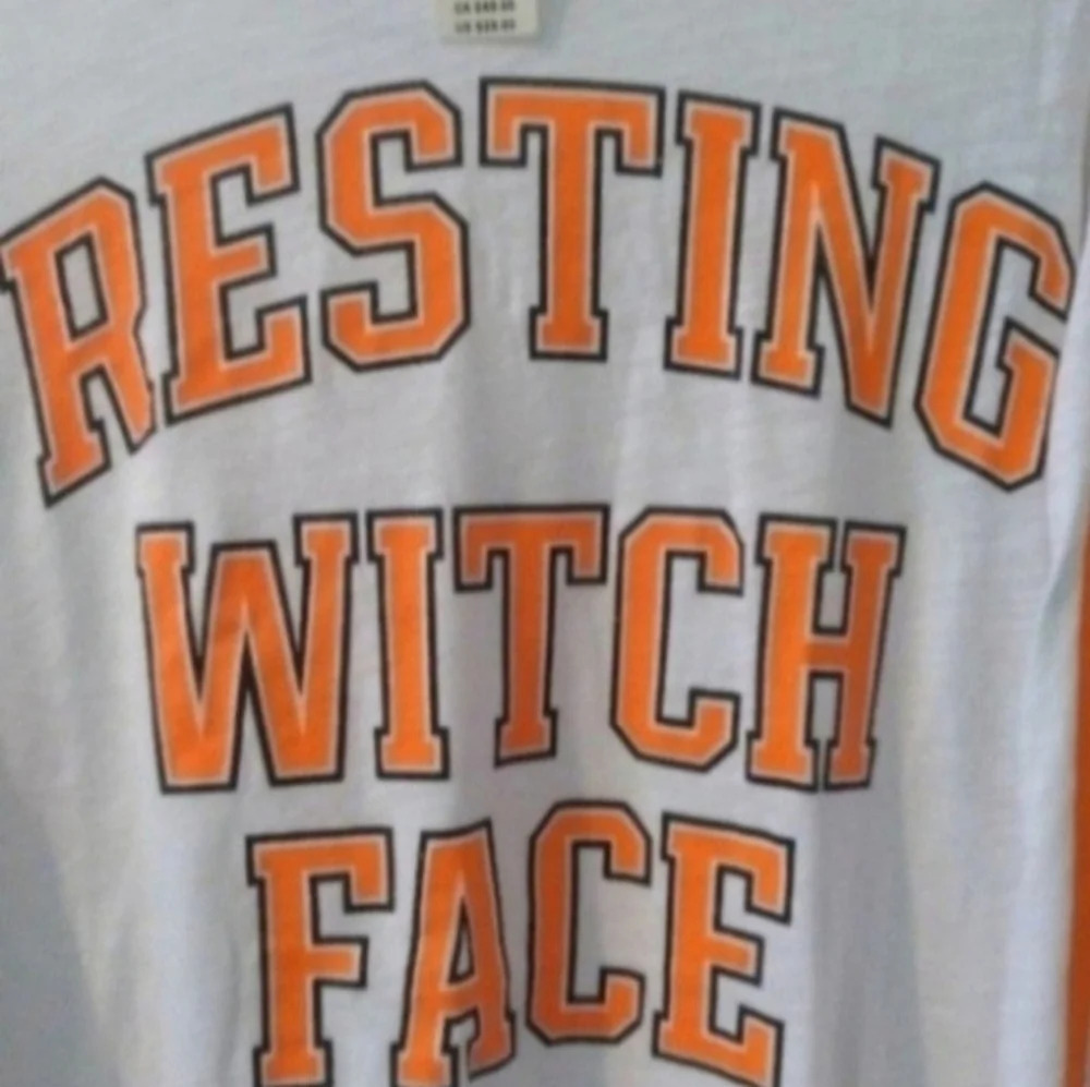 VS PINK Halloween time tee-oversized medium NWT - Picture 2 of 6